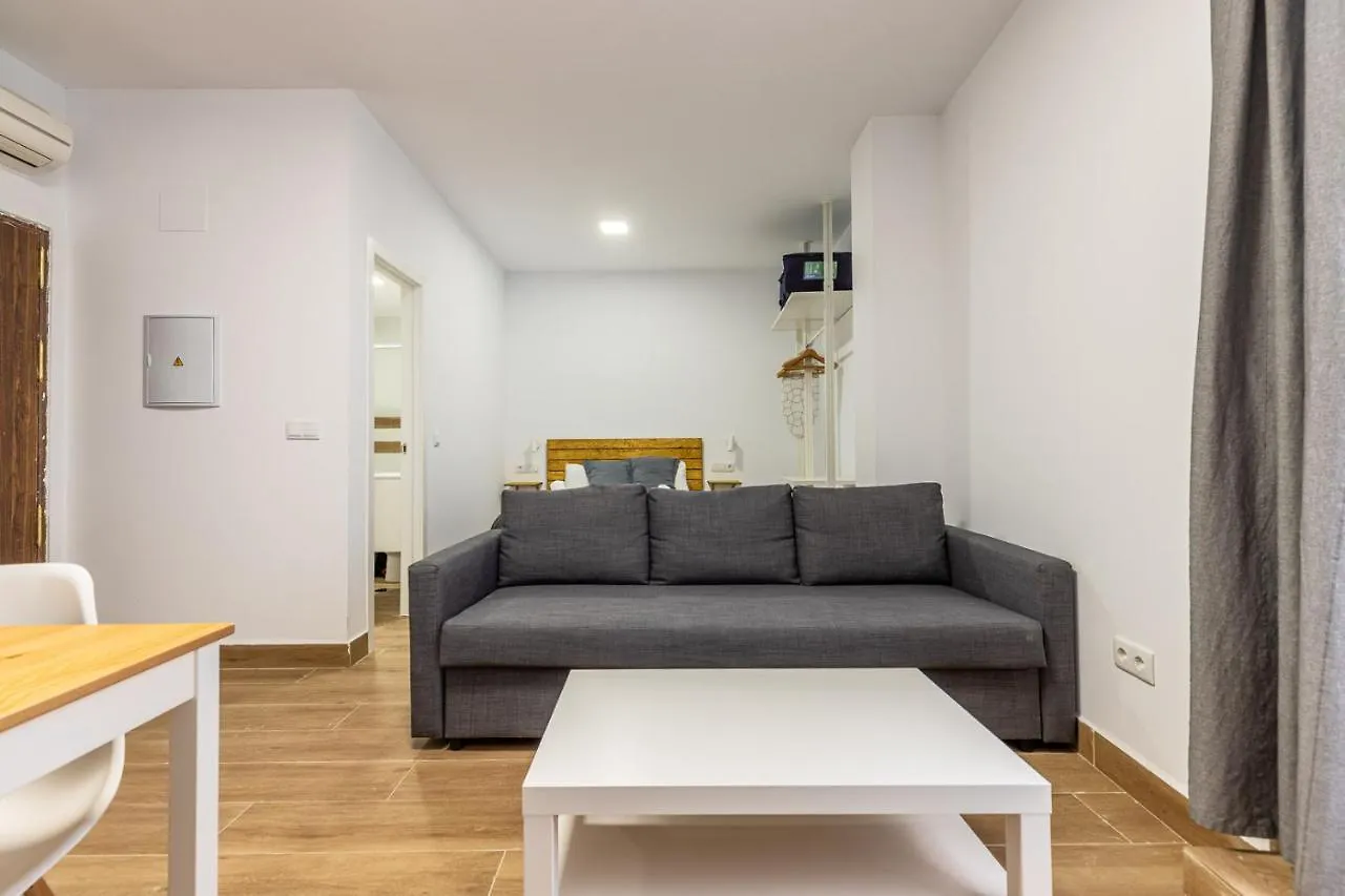 Homeabout La Merced Studios Málaga Apartment